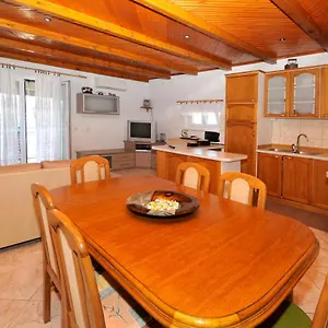 Elena Apartman Trogir